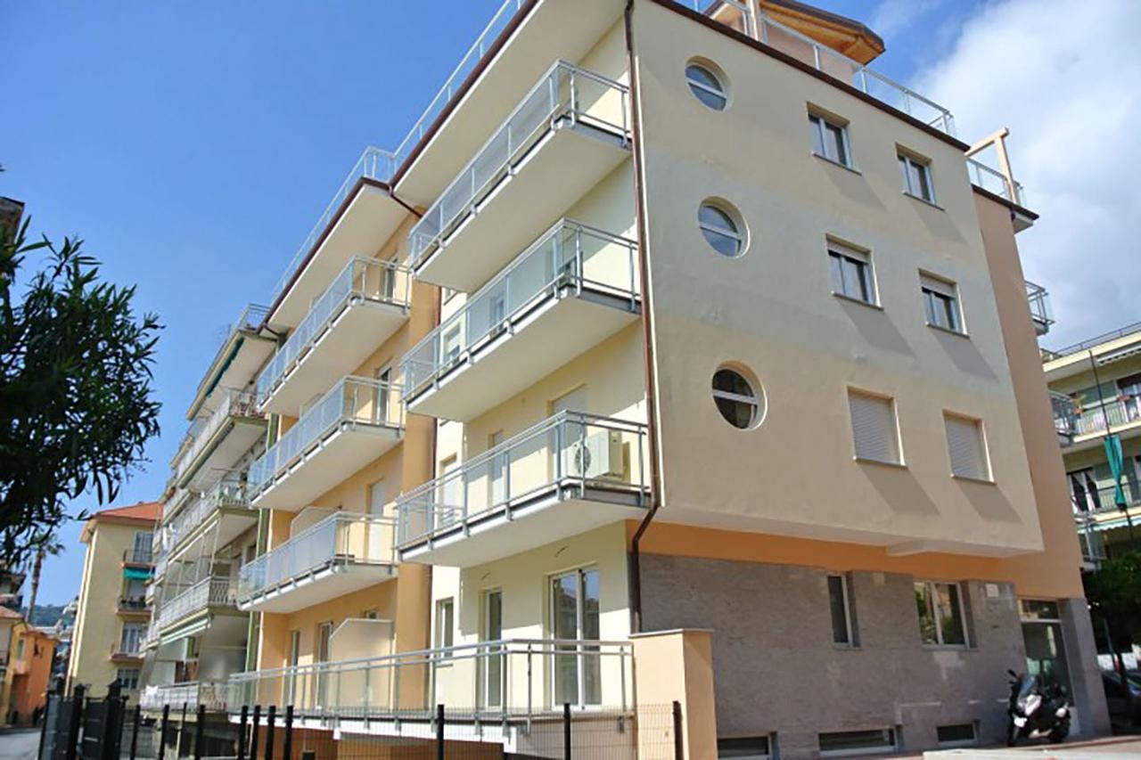 Colibri Apartments Diano Marina Exterior photo